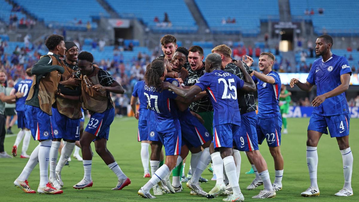 Pazzo Chelsea: domina il Benfica, si fa riprendere dopo due ore di stop, poi dilaga 4 1 Pazzo Chelsea: domina il Benfica, si fa riprendere dopo due ore di stop, poi dilaga 4 1