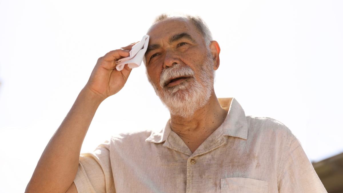 Le ondate di calore mettono a rischio il sistema immunitario degli anziani Le ondate di calore mettono a rischio il sistema immunitario degli anziani