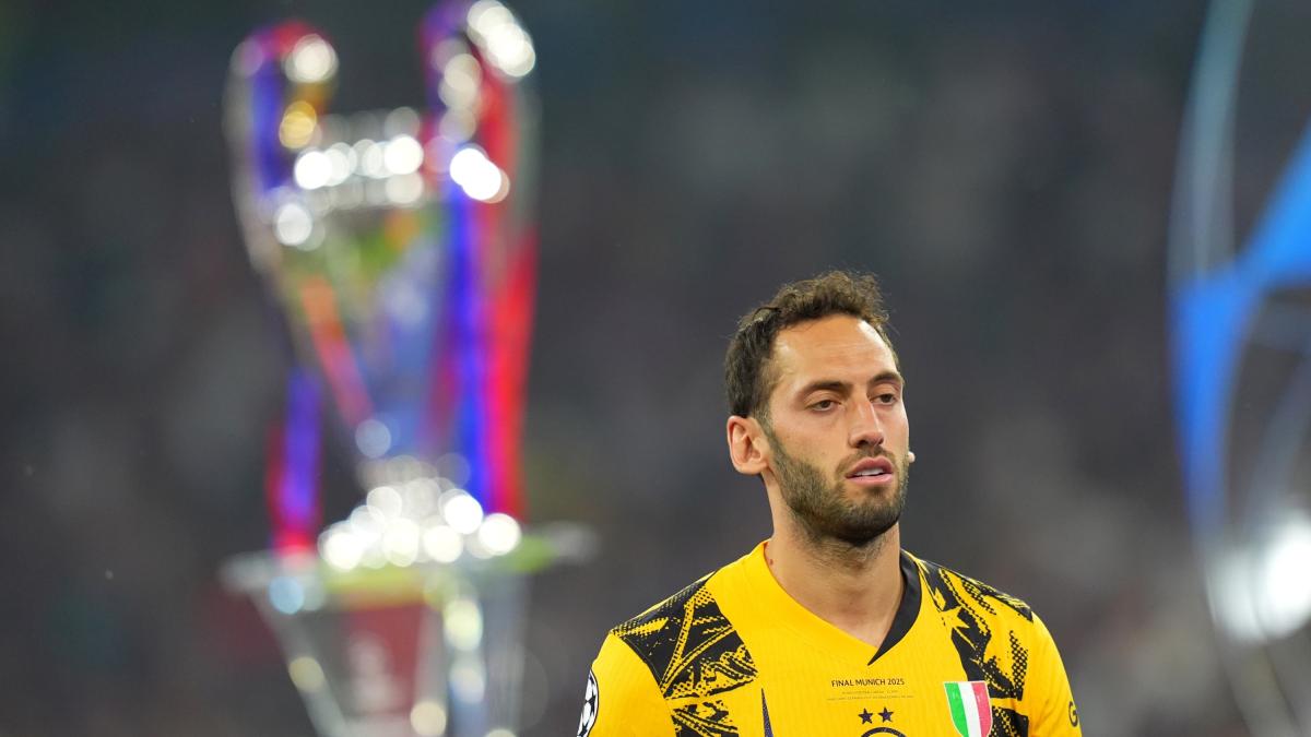 Inter, ultimatum a Calha: si aspetta una mossa da Istanbul. E per Ederson la chiave... è Ancelotti Inter, ultimatum a Calha: si aspetta una mossa da Istanbul. E per Ederson la chiave... è Ancelotti