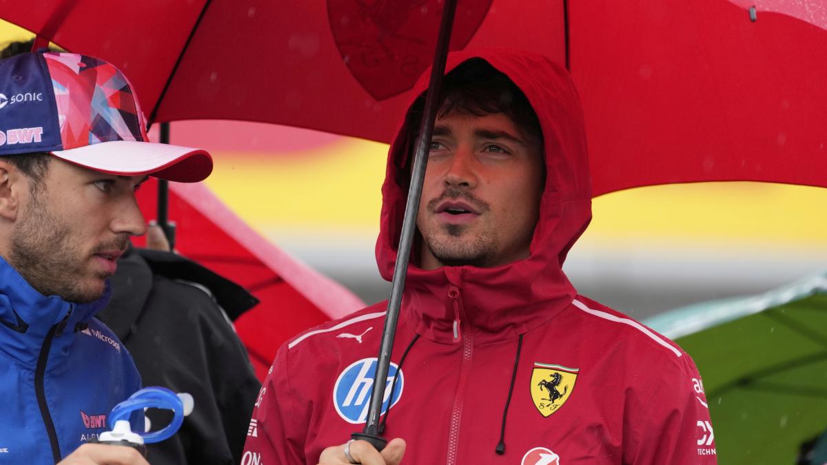 LIVE F1 Silverstone: gara alle 16. Ha smesso di piovere sul circuito LIVE F1 Silverstone: gara alle 16. Ha smesso di piovere sul circuito