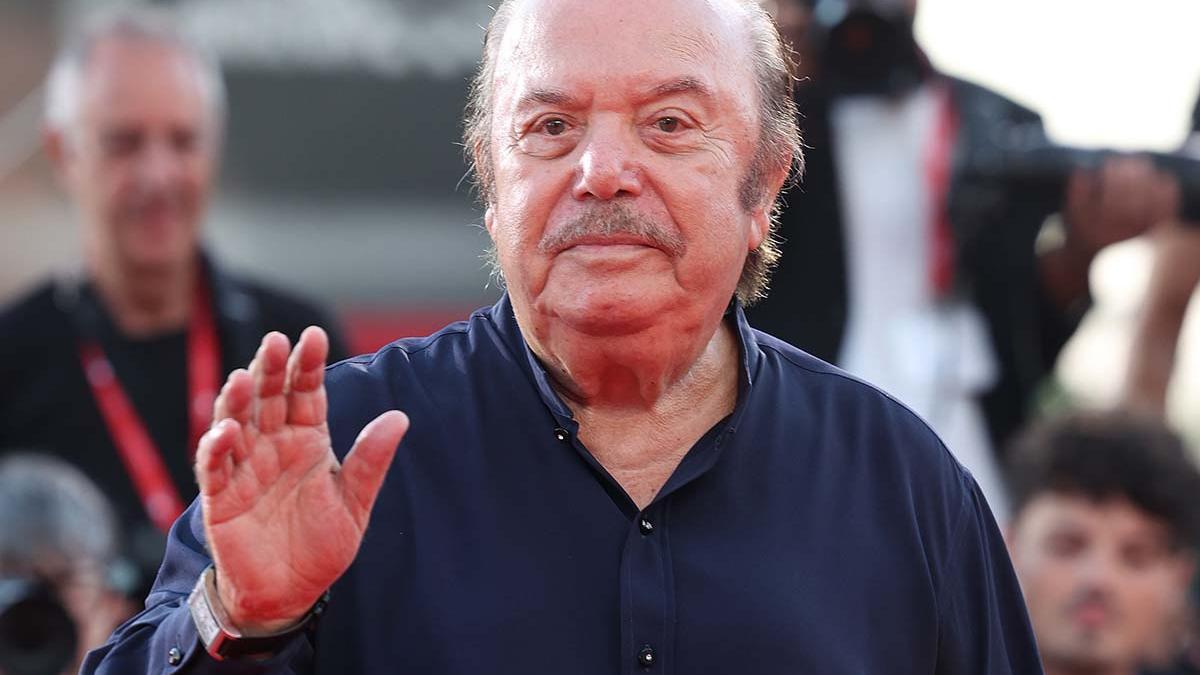 Auguri Lino Banfi: i suoi 89 anni dalla commedia sexy a nonno d Auguri Lino Banfi: i suoi 89 anni dalla commedia sexy a nonno d