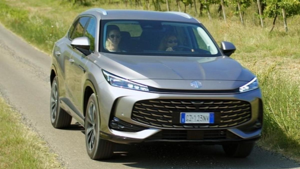 MG HS Hybrid+, come va il Suv ibrido cinese: consumi e prezzi MG HS Hybrid+, come va il Suv ibrido cinese: consumi e prezzi