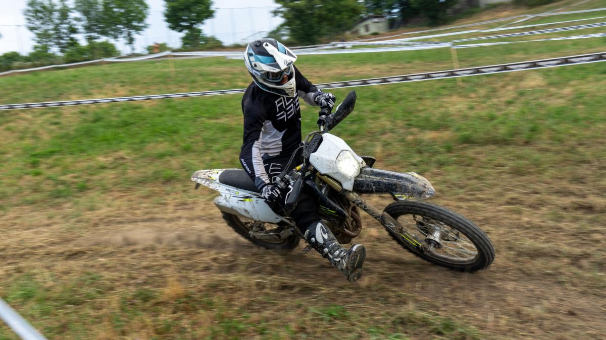 triumph fa sul serio con l8217enduro racing come va la tf250e
