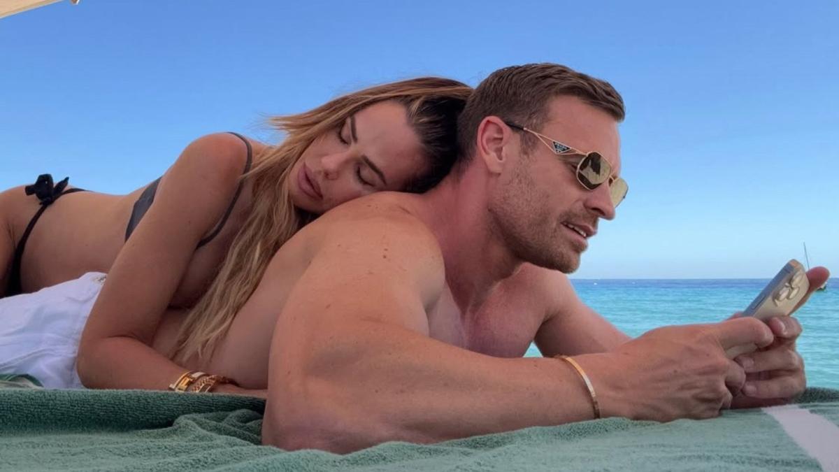 Ilary Blasi e Bastian Muller innamorati a Saint Tropez: le foto social