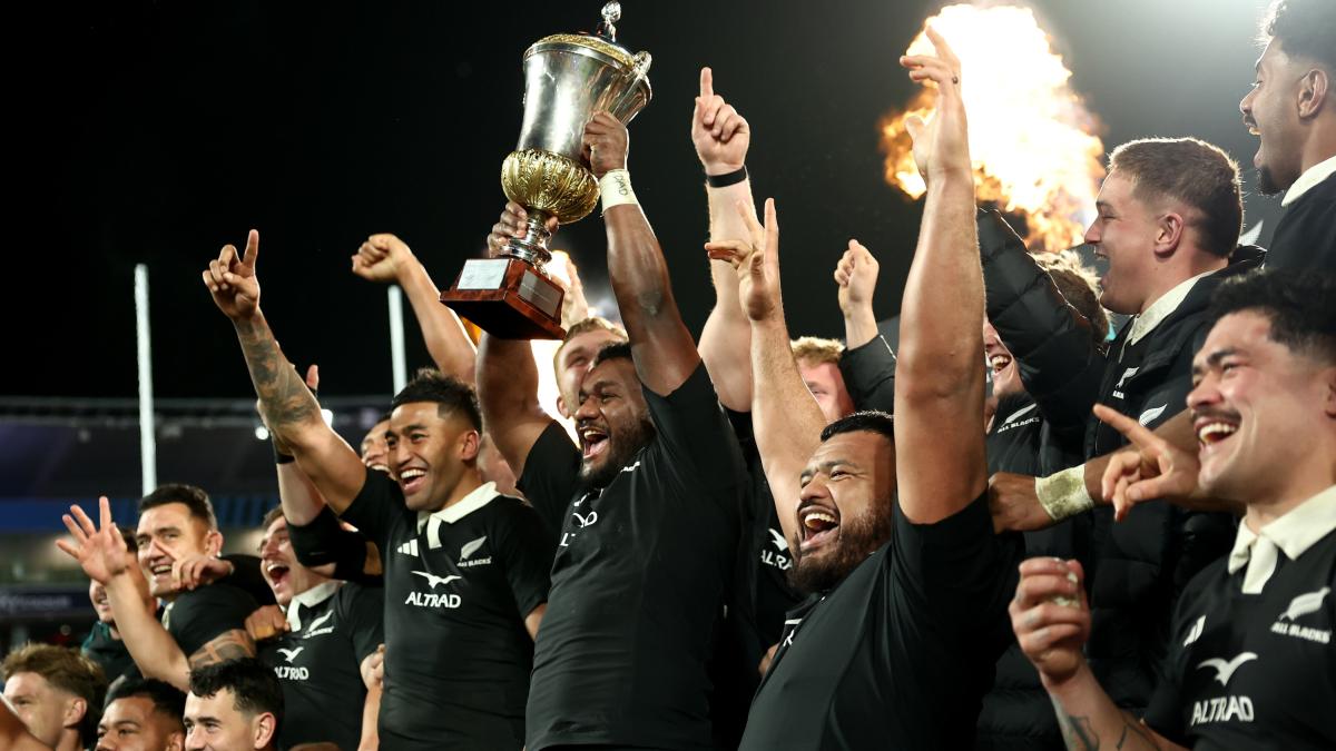 Show degli All Blacks: la Francia è travolta 43 17 nel test match Show degli All Blacks: la Francia è travolta 43 17 nel test match