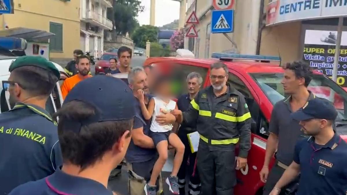 Ritrovato Allan, il bimbo di 5 anni scomparso da un campeggio a Ventimiglia Ritrovato Allan, il bimbo di 5 anni scomparso da un campeggio a Ventimiglia