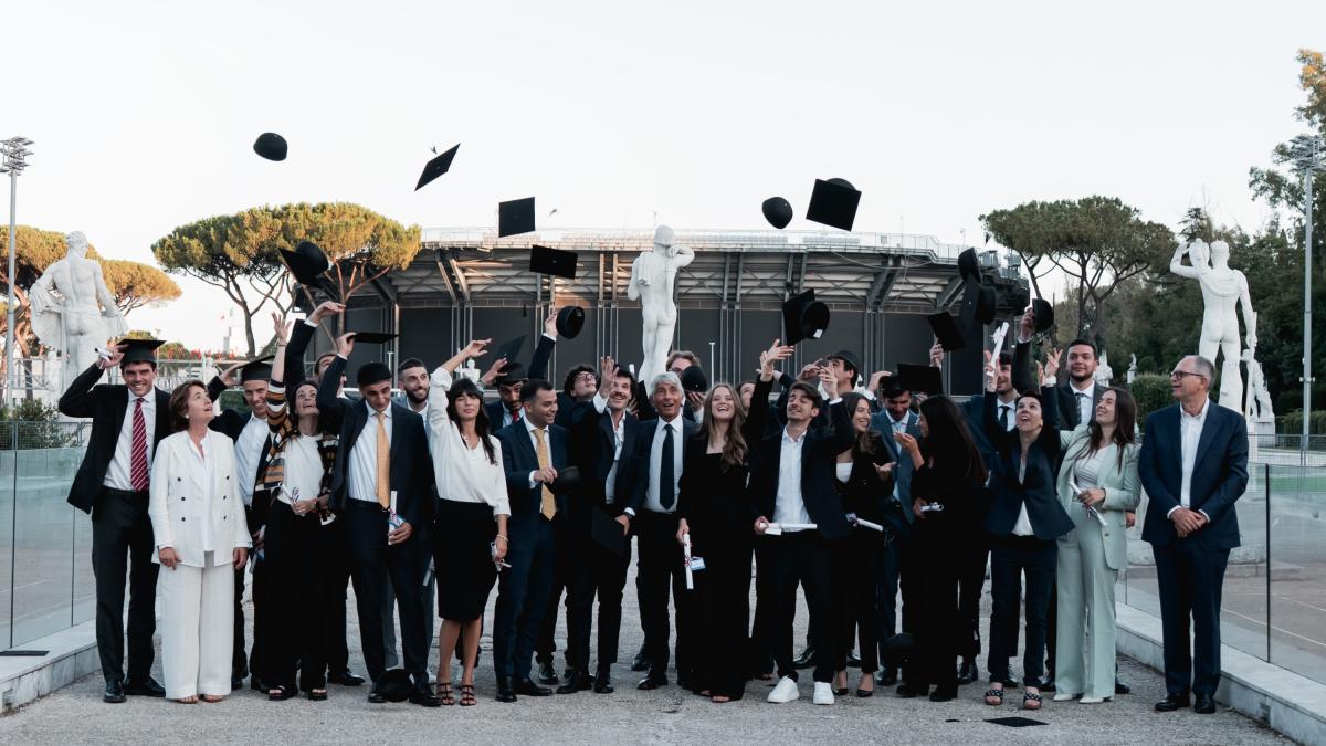 Abodi ai futuri manager dello Sport: "Serve più rispetto, ci affidiamo a giovani come voi" Abodi ai futuri manager dello Sport: "Serve più rispetto, ci affidiamo a giovani come voi"