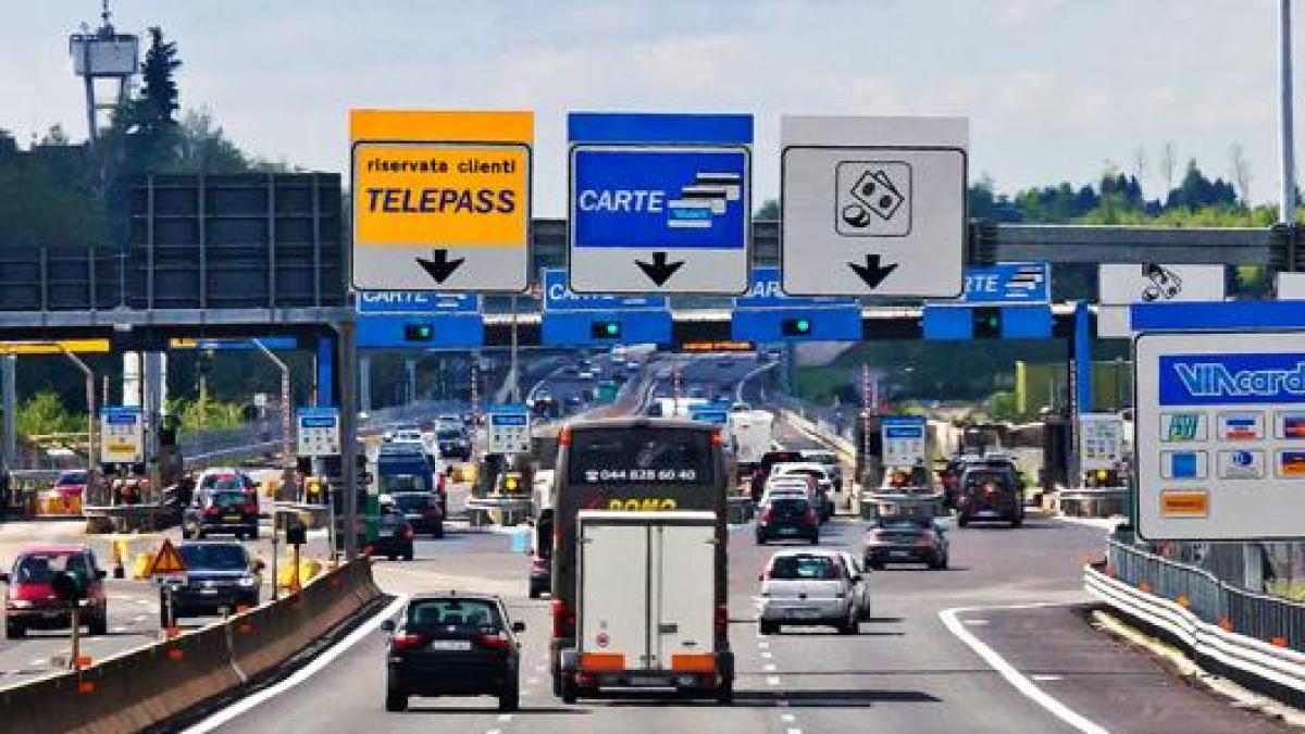 Pedaggi in autostrada, alcune tariffe sono aumentate da luglio Pedaggi in autostrada, alcune tariffe sono aumentate da luglio
