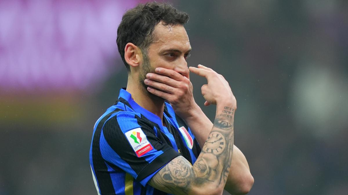 Liti alle spalle: Calhanoglu torna a vedersi interista. E così resterà Liti alle spalle: Calhanoglu torna a vedersi interista. E così resterà