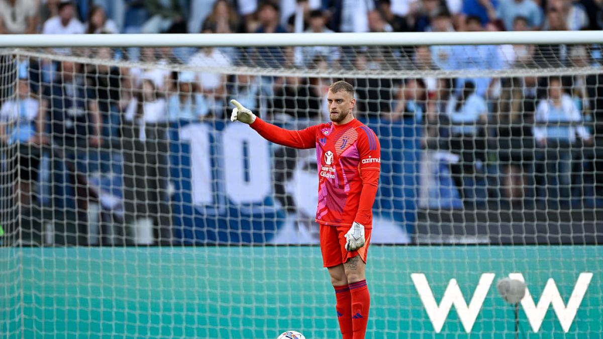 juve serata flop per di gregorio perin si scalda