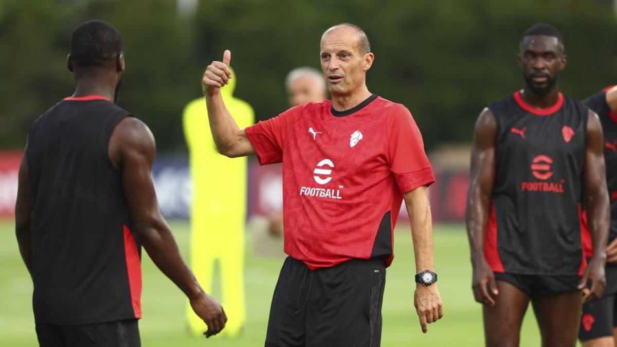 Con Allegri nasce il nuovo Milan: in 4 possono cambiare ruolo (e 2 si sono già visti) Con Allegri nasce il nuovo Milan: in 4 possono cambiare ruolo (e 2 si sono già visti)