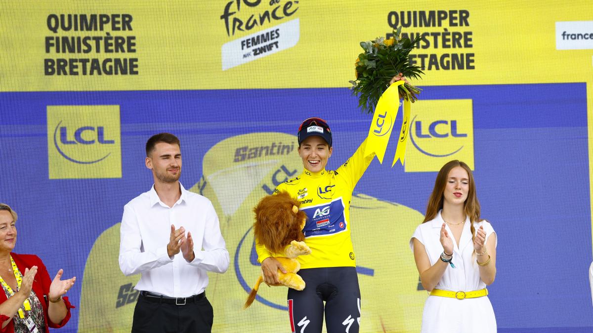 Tour donne: Mavi Garcia a 41 anni batte tutte. In giallo Le Court, ciclista di Mauritius Tour donne: Mavi Garcia a 41 anni batte tutte. In giallo Le Court, ciclista di Mauritius