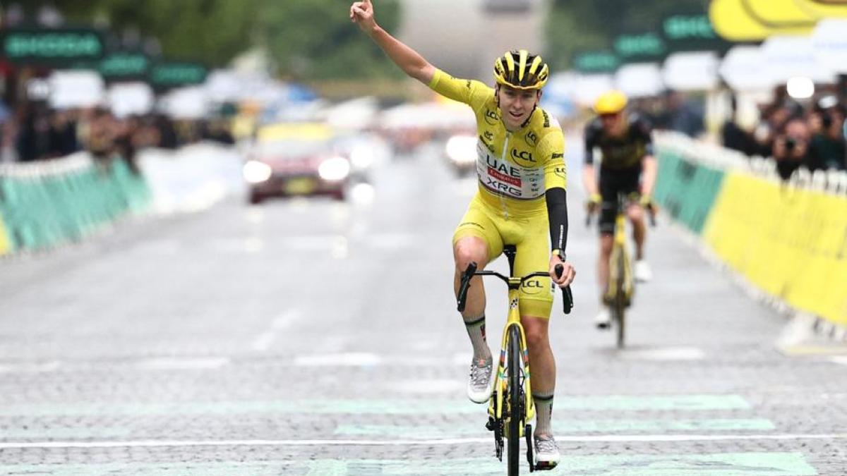 Pogacar re del Tour per la 4ª volta: Vingegaard e Lipowitz sul podio, ultima tappa a Van Aert