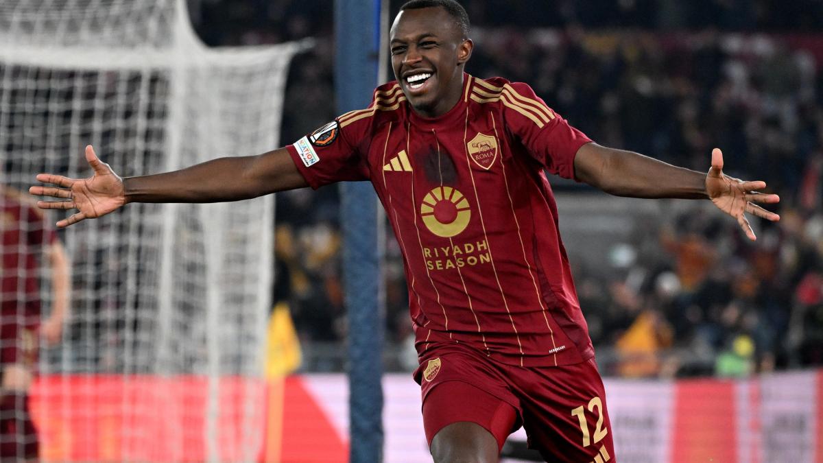 Un gol storico, poco campo e i sorrisi della "Curva Saud": l Un gol storico, poco campo e i sorrisi della "Curva Saud": l