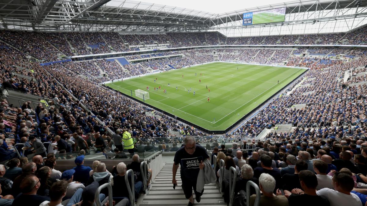 moderno accogliente e funzionale lo stadio dell everton fa sognare la roma