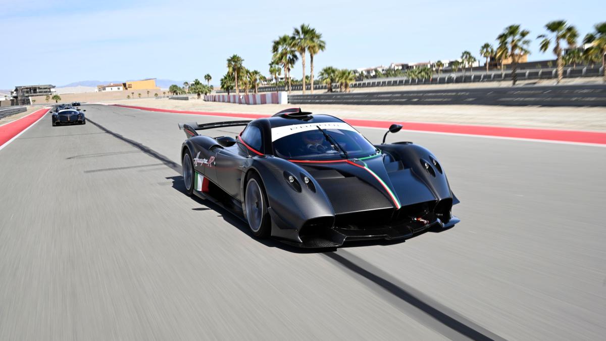 pagani mclaren bugatti eccentrica acura e bentley anteprime in california