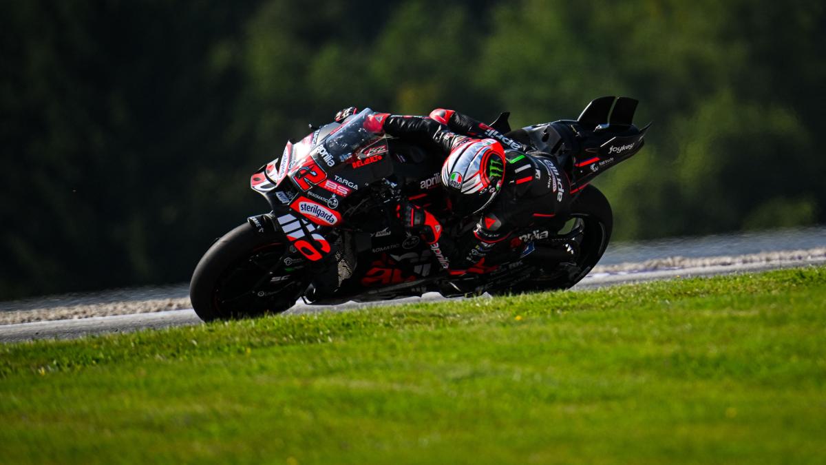 live motogp in austria alle 14 la gara bezzecchi dalla pole ora in pista la moto3