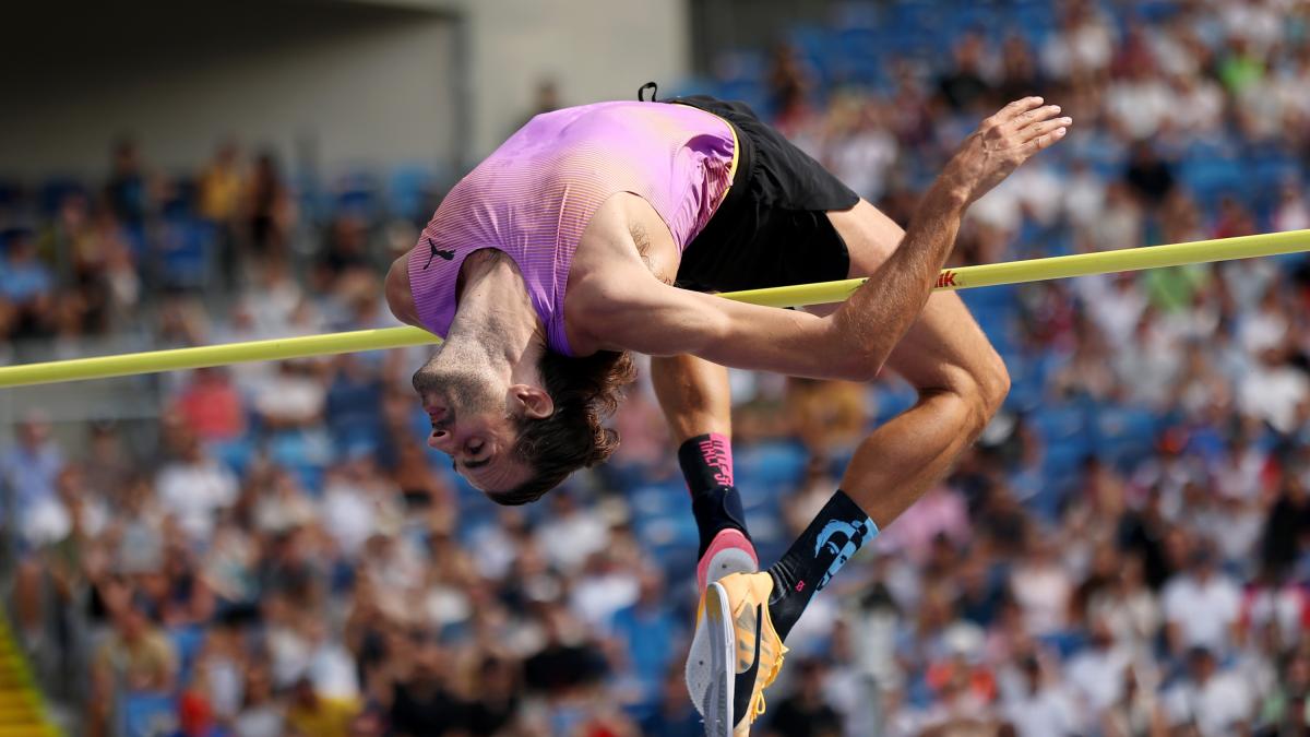 Disastro Tamberi a Chorzow: 2.14 a meno di un mese dal Mondiale. Thompson batte Lyles nei 100m Disastro Tamberi a Chorzow: 2.14 a meno di un mese dal Mondiale. Thompson batte Lyles nei 100m