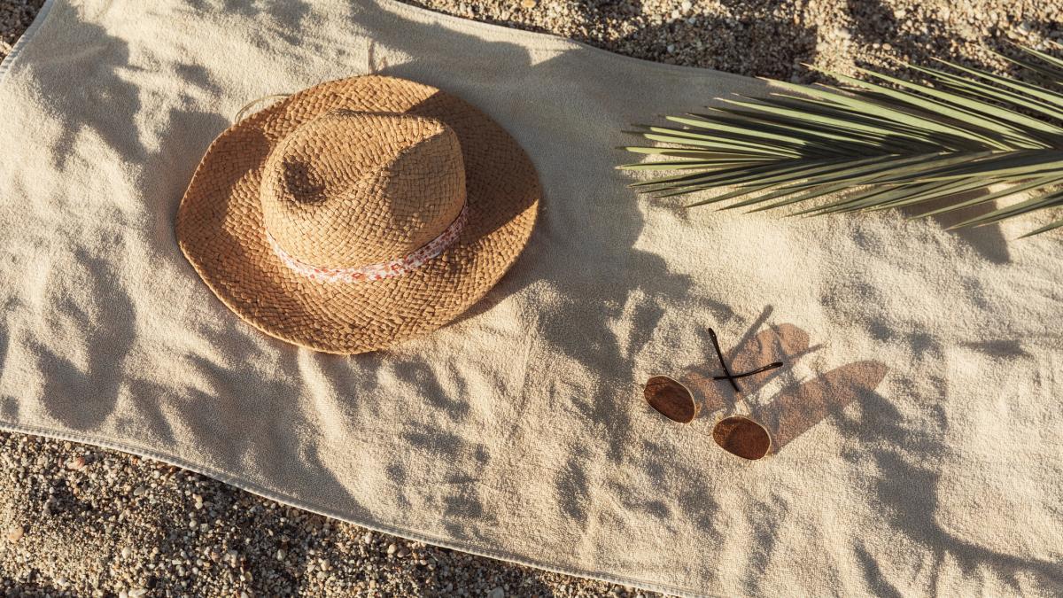 I teli da mare sintetici sono pericolosi? I rischi per la salute e l