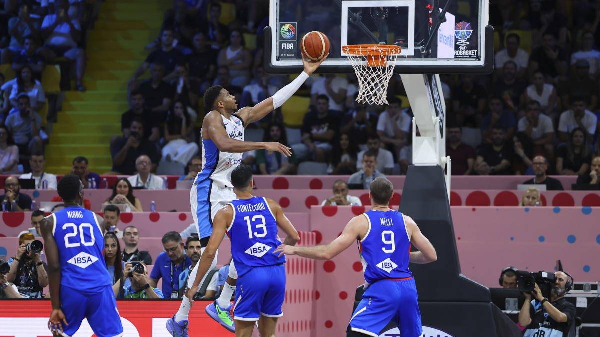 Antetokounmpo devastante, Fontecchio spara a salve: Italia, con la Grecia si comincia male Antetokounmpo devastante, Fontecchio spara a salve: Italia, con la Grecia si comincia male