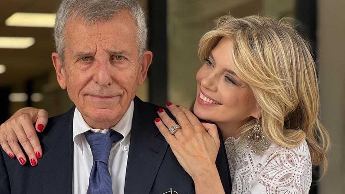 Benedicta Boccoli e Maurizio Micheli si sono sposati dopo 28 anni di fidanzamento Benedicta Boccoli e Maurizio Micheli si sono sposati dopo 28 anni di fidanzamento