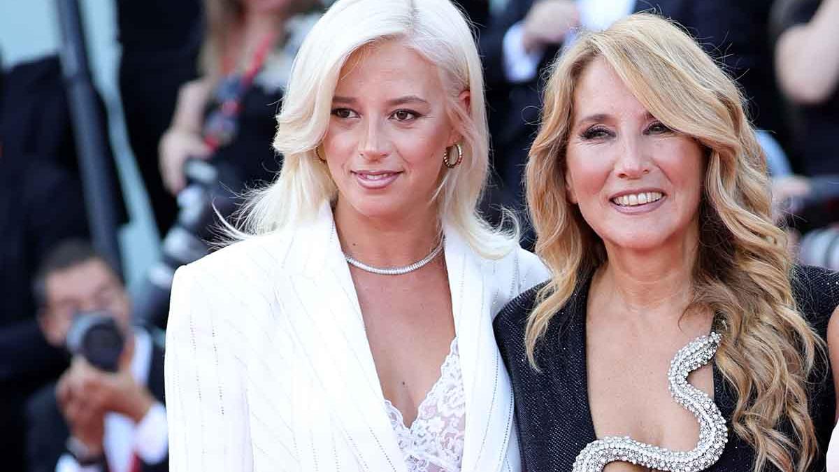 Jo Squillo e la figlia "elettiva" Michelle Masullo: "Quando mi ha chiamato mamma mi sono arrabbiata" Jo Squillo e la figlia "elettiva" Michelle Masullo: "Quando mi ha chiamato mamma mi sono arrabbiata"