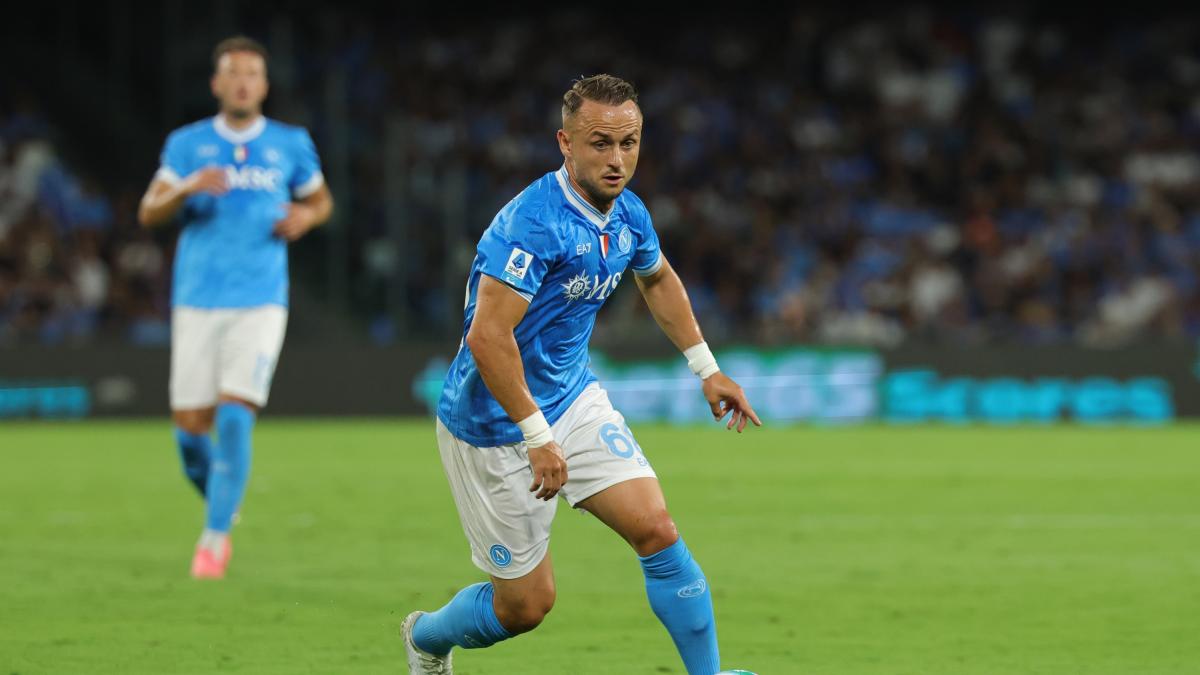 Napoli, centrocampo a pezzi: Conte si affida al pilastro Lobotka