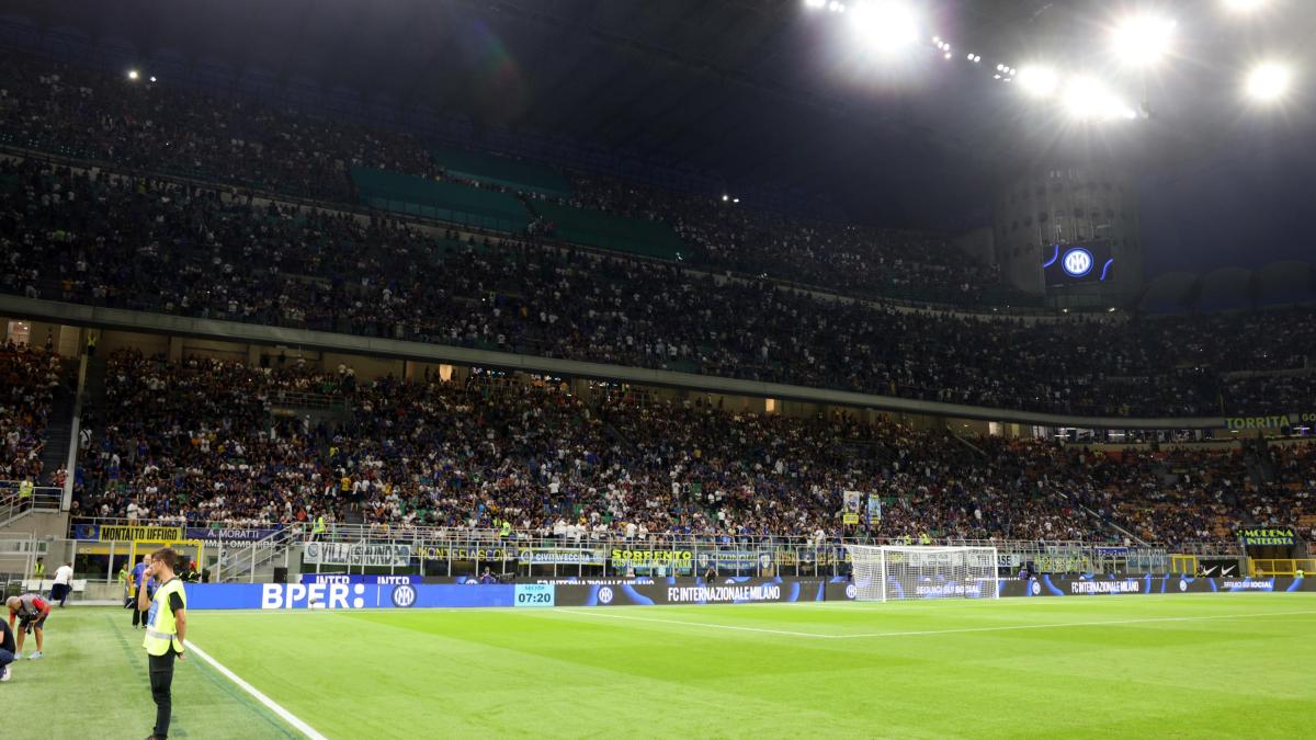 San Siro pieno ma "muto" e la sfida di Inter e Milan: la terza via tra tifo pulito e passione San Siro pieno ma "muto" e la sfida di Inter e Milan: la terza via tra tifo pulito e passione