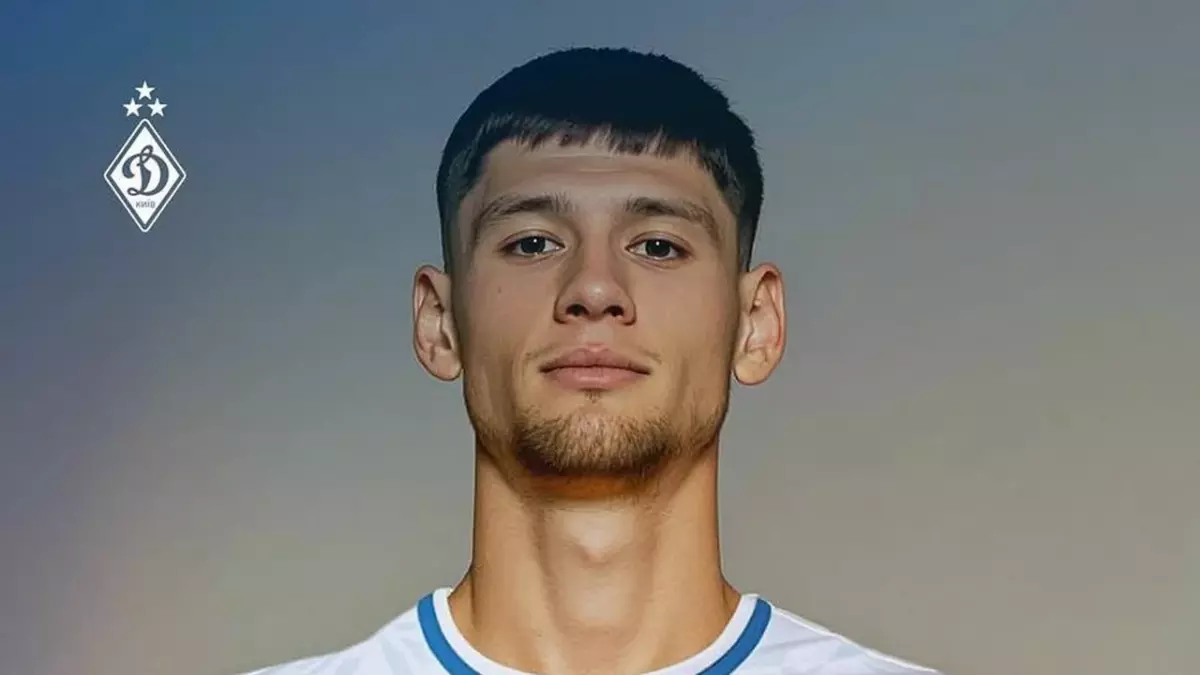 La Dinamo Kiev prende Blanuta ed è bufera, postava messaggi filorussi. I tifosi: "Lo sistemiamo noi" La Dinamo Kiev prende Blanuta ed è bufera, postava messaggi filorussi. I tifosi: "Lo sistemiamo noi"