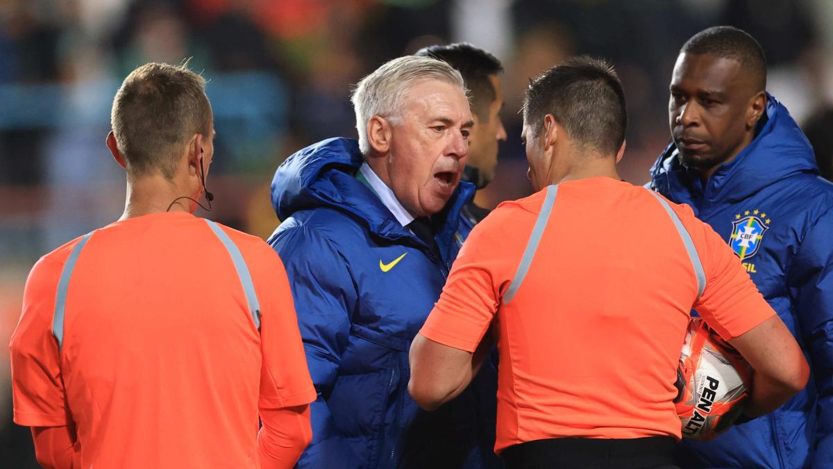 Palloni sgonfi, un rigore con il Var: il Brasile cade con la Bolivia e Ancelotti si infuria Palloni sgonfi, un rigore con il Var: il Brasile cade con la Bolivia e Ancelotti si infuria