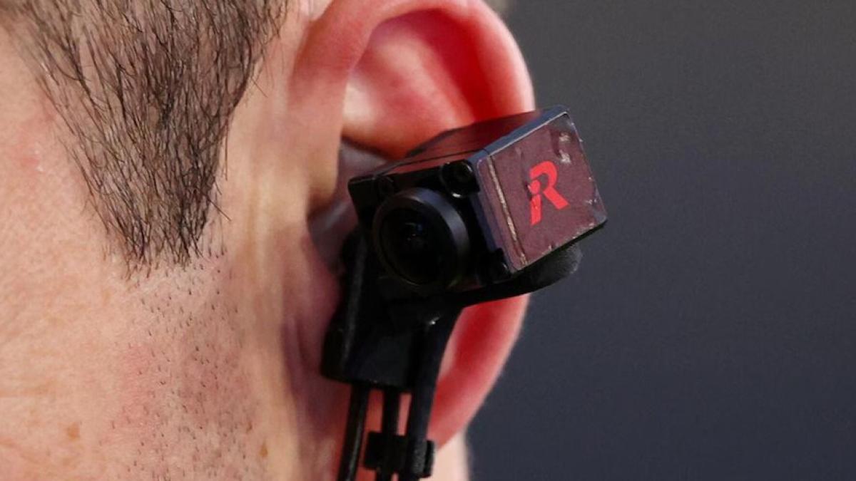 refcam e l arbitro diventa una creatura a tre occhi ma 232 proprio necessario mostrare tutto