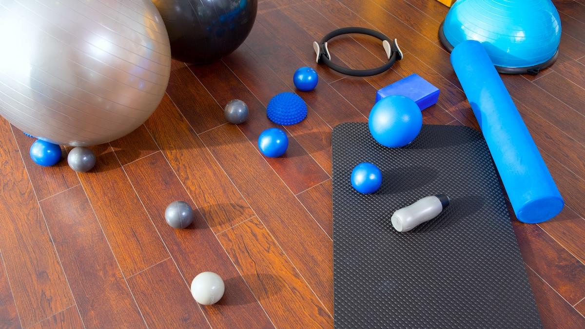 Allenamento veloce a casa con le toning balls: il mini circuito da 15 minuti per tornare in forma Allenamento veloce a casa con le toning balls: il mini circuito da 15 minuti per tornare in forma