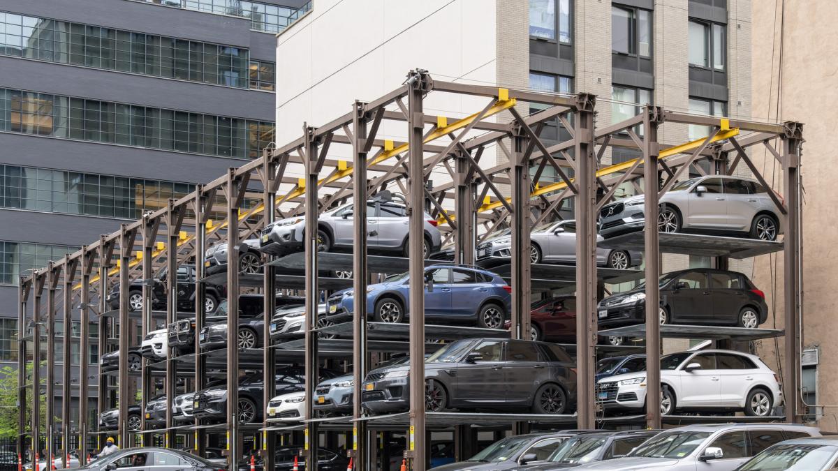 Parcheggi da record: il più grande, il più antico, quello da oltre un milione