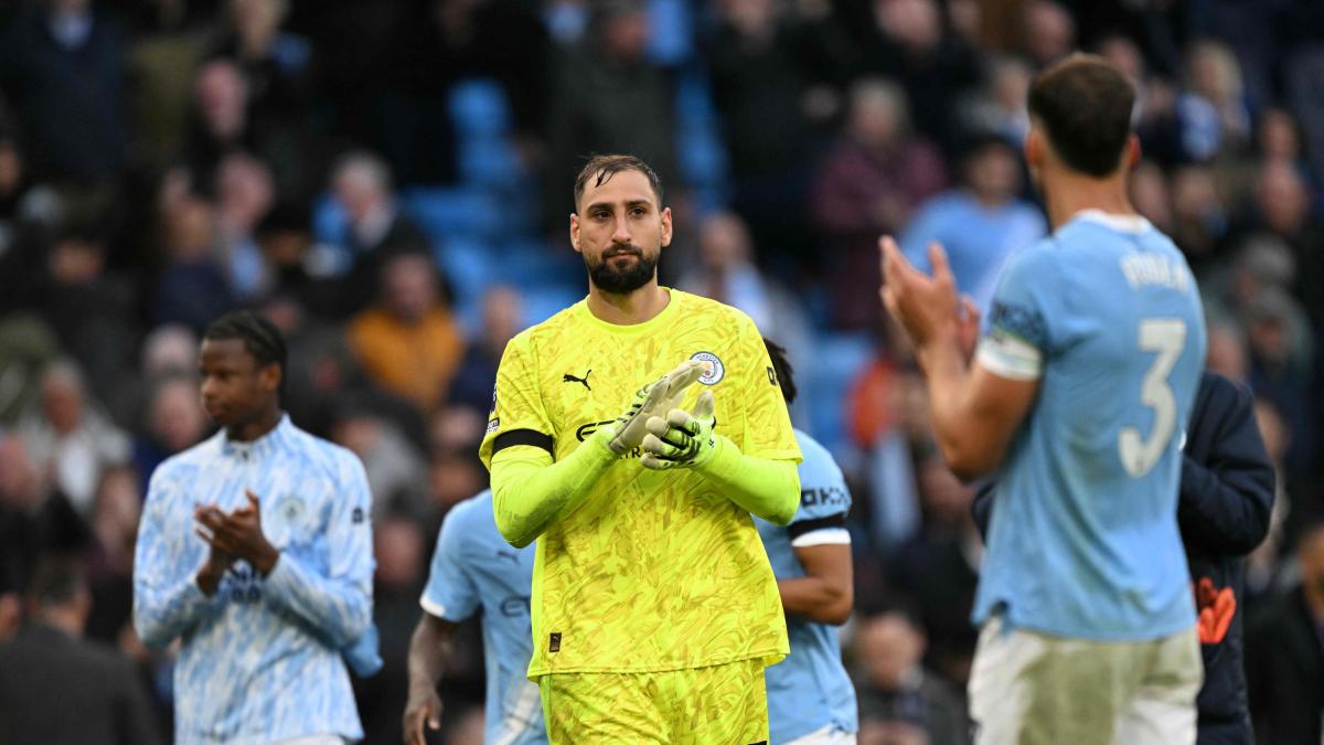 Donnarumma, esordio ok: 3 0 del City nel derby con lo United. Liverpool a punteggio pieno Donnarumma, esordio ok: 3 0 del City nel derby con lo United. Liverpool a punteggio pieno