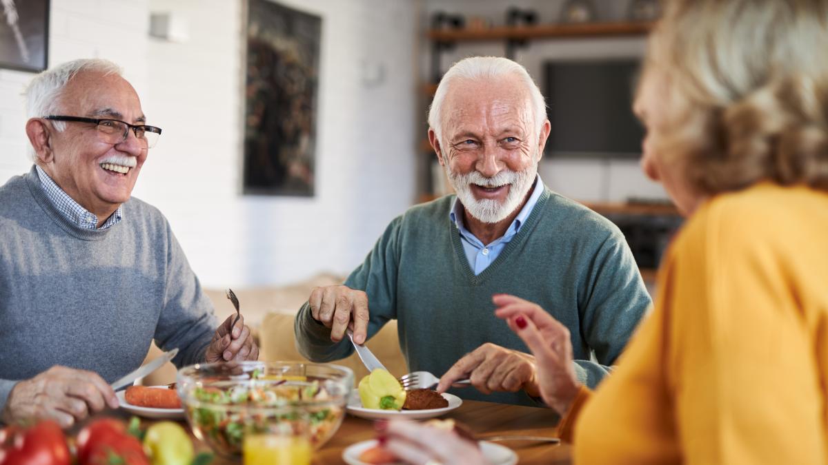 Gli italiani sono tra i più longevi al mondo, ma a 60 anni già cominciano i guai Gli italiani sono tra i più longevi al mondo, ma a 60 anni già cominciano i guai