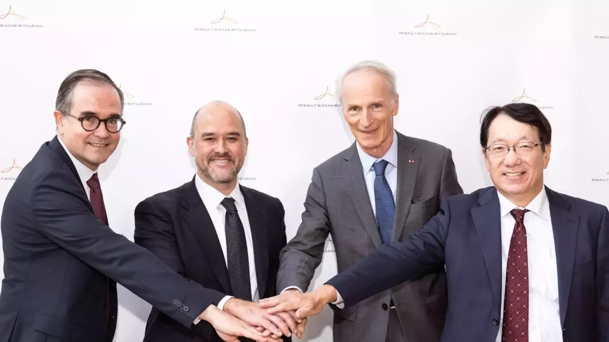 mitsubishi eclipse cross bev rilancia l alleanza tra renault e nissan
