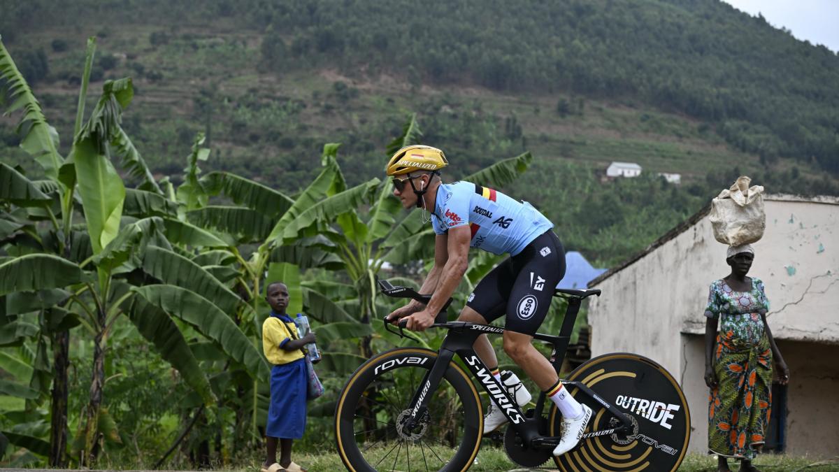 mondiali evenepoel contro pogacar nella crono per il tris iridato