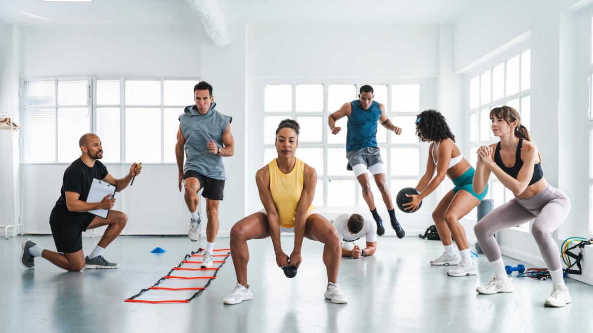 Training funzionale: i 4 esercizi per allenare tutto il corpo