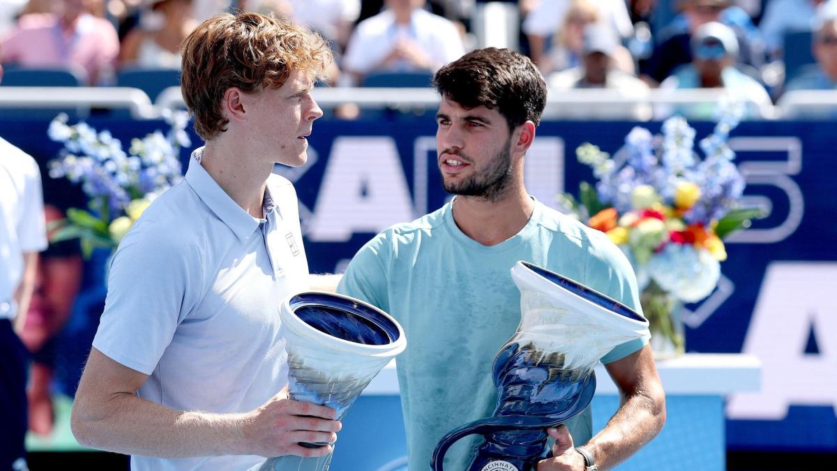 toh c 232 un federer polemico attacco alle superfici del tennis tutte uguali