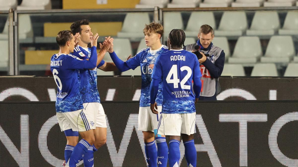 sinfonia como in coppa jesus rodriguez e douvikas affondano il sassuolo ora c 232 la fiorentina