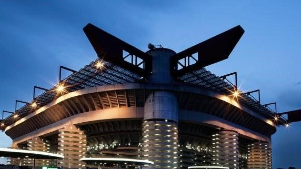 Il consiglio comunale approva: via libera alla vendita di San Siro a Inter e Milan