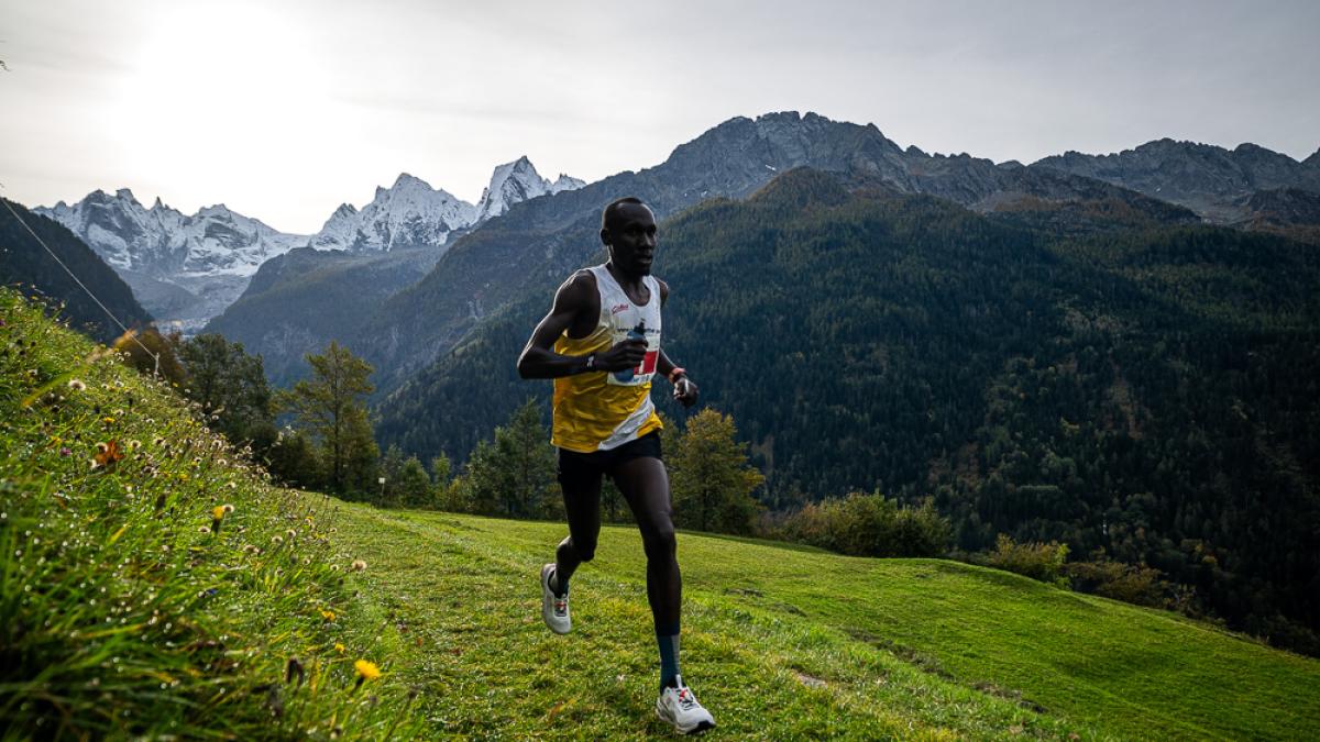 su e gi249 per la valchiavenna arriva il rinnovato val bregaglia trail col kilometro verticale