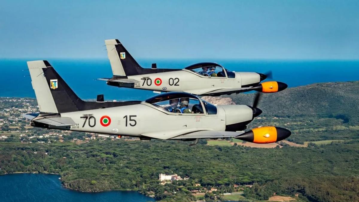 Aereo militare precipita a Sabaudia, due morti