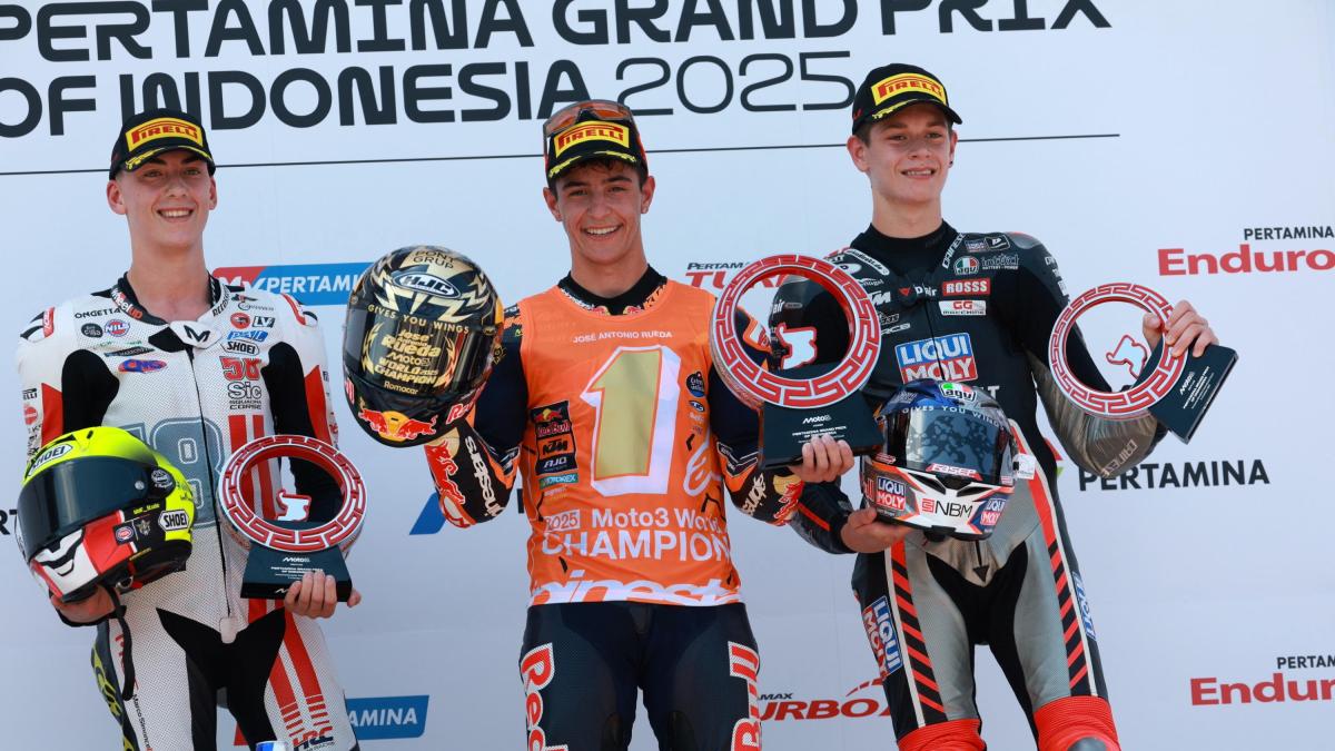 Moto3 Indonesia: Lunetta Pini sul podio, Rueda vince ed è campione del mondo. Moto2 a Moreira
