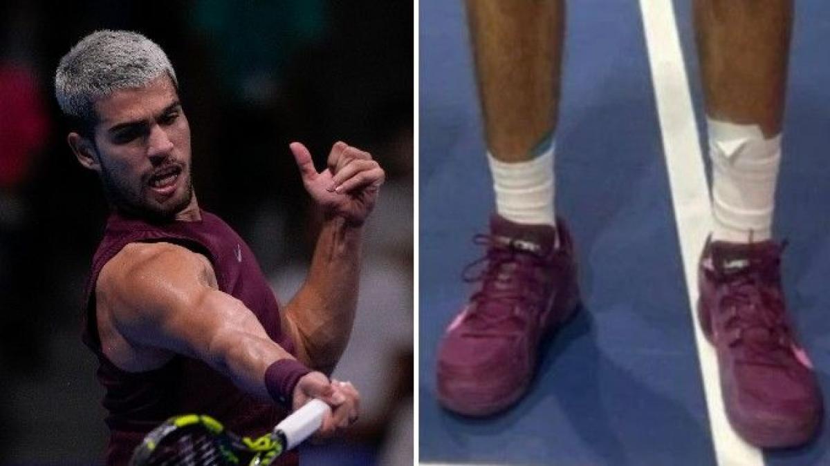 alcaraz si allena a riad fasciatura alla caviglia dopo la distorsione