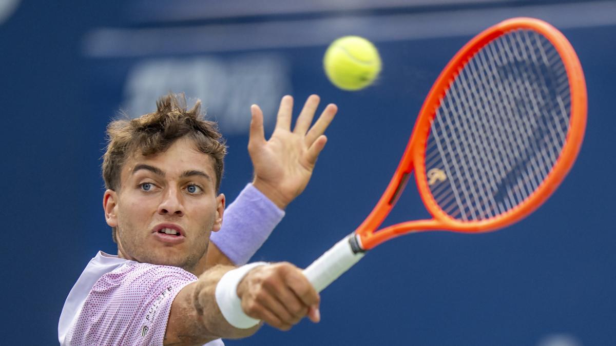 Cobolli si arrende a stanchezza e Duckworth. Sonego cede in tre set a Humbert Cobolli si arrende a stanchezza e Duckworth. Sonego cede in tre set a Humbert