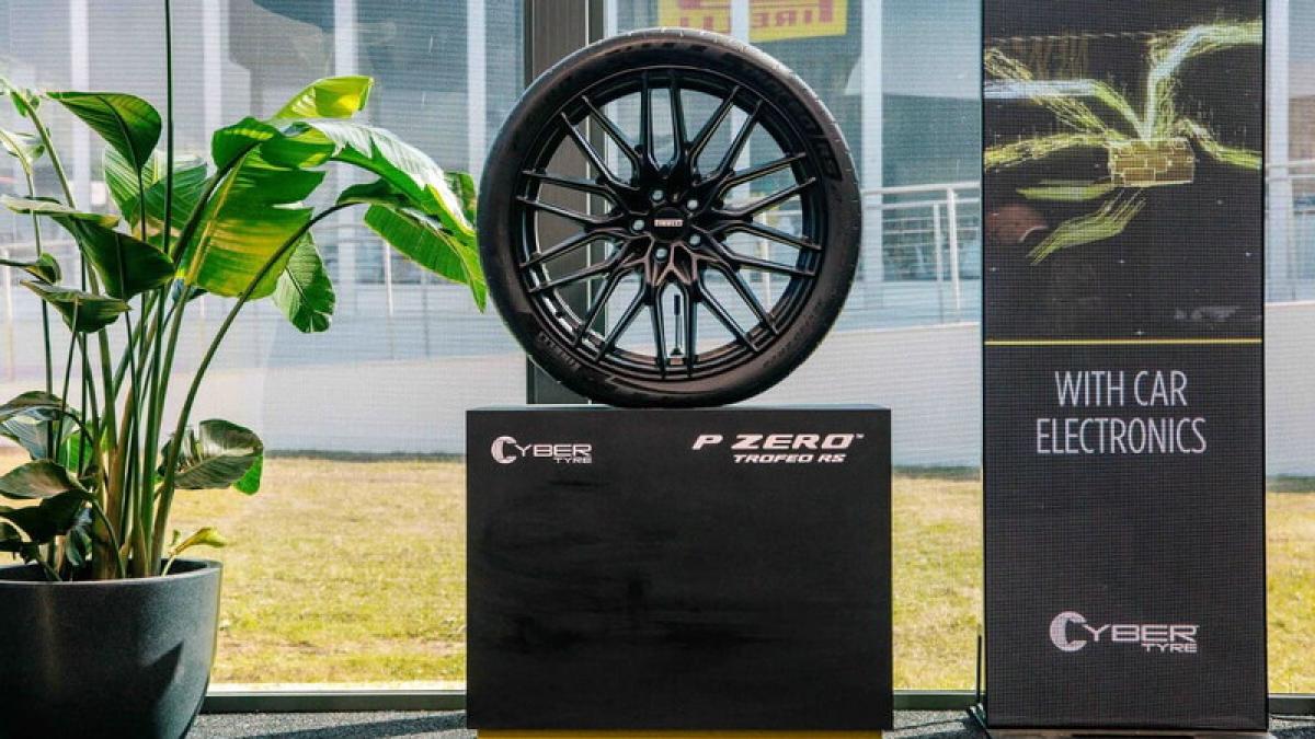 Pirelli Cyber Tyre: premiate le gomme che "parlano" con l Pirelli Cyber Tyre: premiate le gomme che "parlano" con l