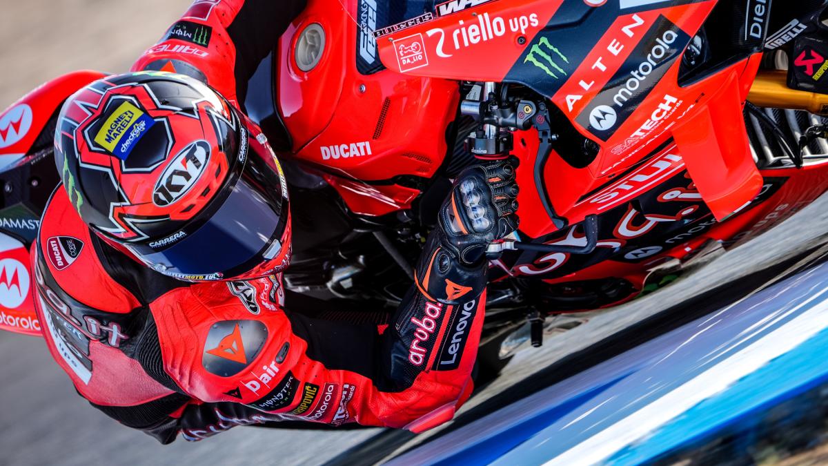 Superbike, Jerez: doppietta Ducati in Gara 1, Bulega la spunta su Razgatlioglu, terzo Bautista Superbike, Jerez: doppietta Ducati in Gara 1, Bulega la spunta su Razgatlioglu, terzo Bautista