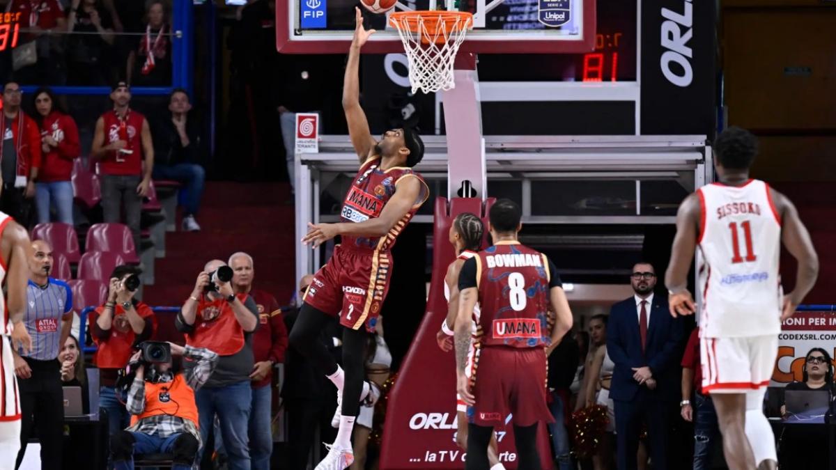 Riscatto Reyer, Trieste travolta 102 66. Cole, Wiltjer, Bowman e Nikolic in doppia cifra Riscatto Reyer, Trieste travolta 102 66. Cole, Wiltjer, Bowman e Nikolic in doppia cifra