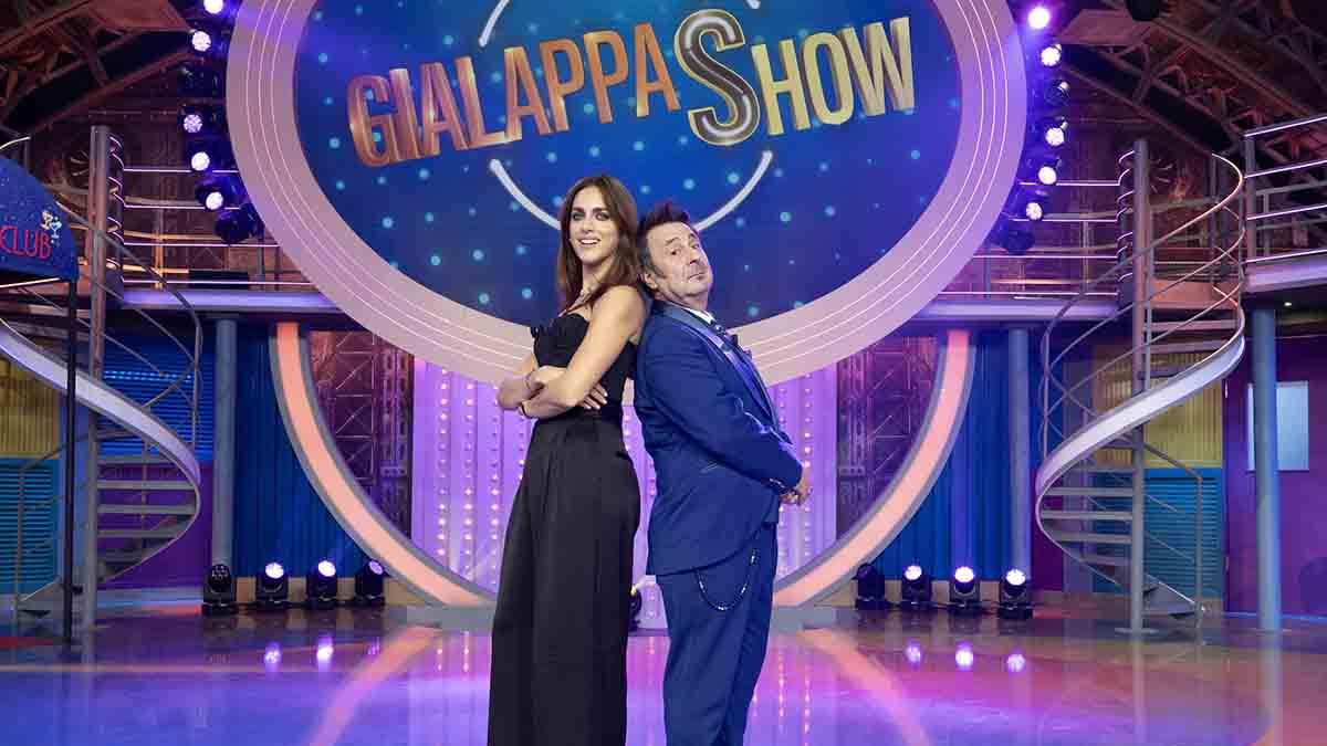 GialappaShow riparte su TV8: stasera Miriam Leone al fianco del Mago Forest